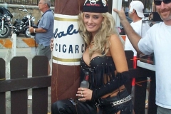 bw04-hotchick-big-cigar-roy